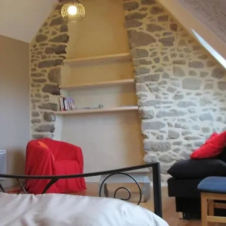 Convivial A Guerande Avec Terrasse Au Calme - Fr-1-306-1318